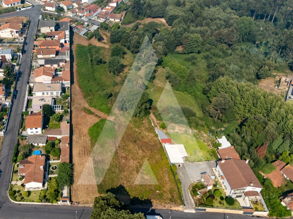 Terreno para Venda em Paços de Brandão Foto 6