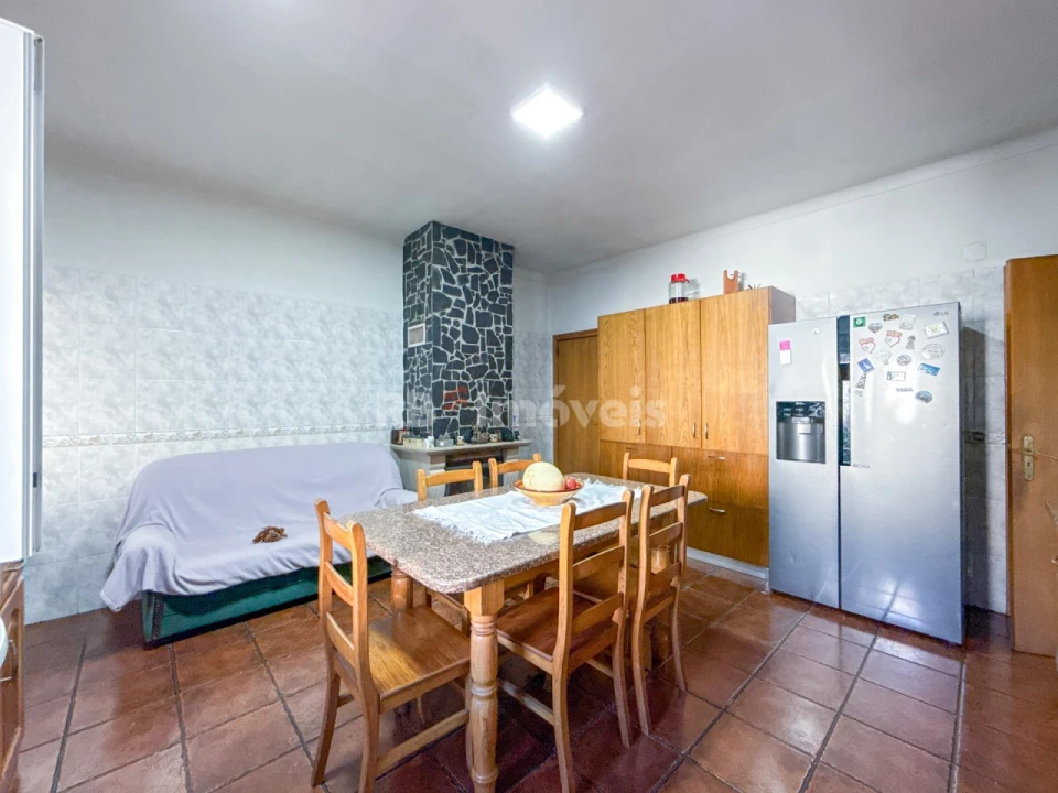 Moradia T4 para Venda em Montalvo Foto 41