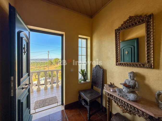 Moradia T4 para Venda em Montalvo Foto 4