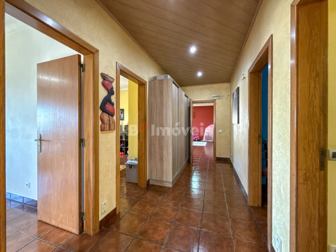 Moradia T4 para Venda em Montalvo Foto 25