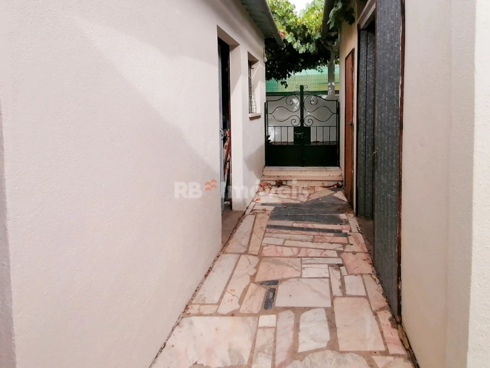 Moradia T2 para Venda em São João Baptista e Santa Maria dos Olivais Foto 6