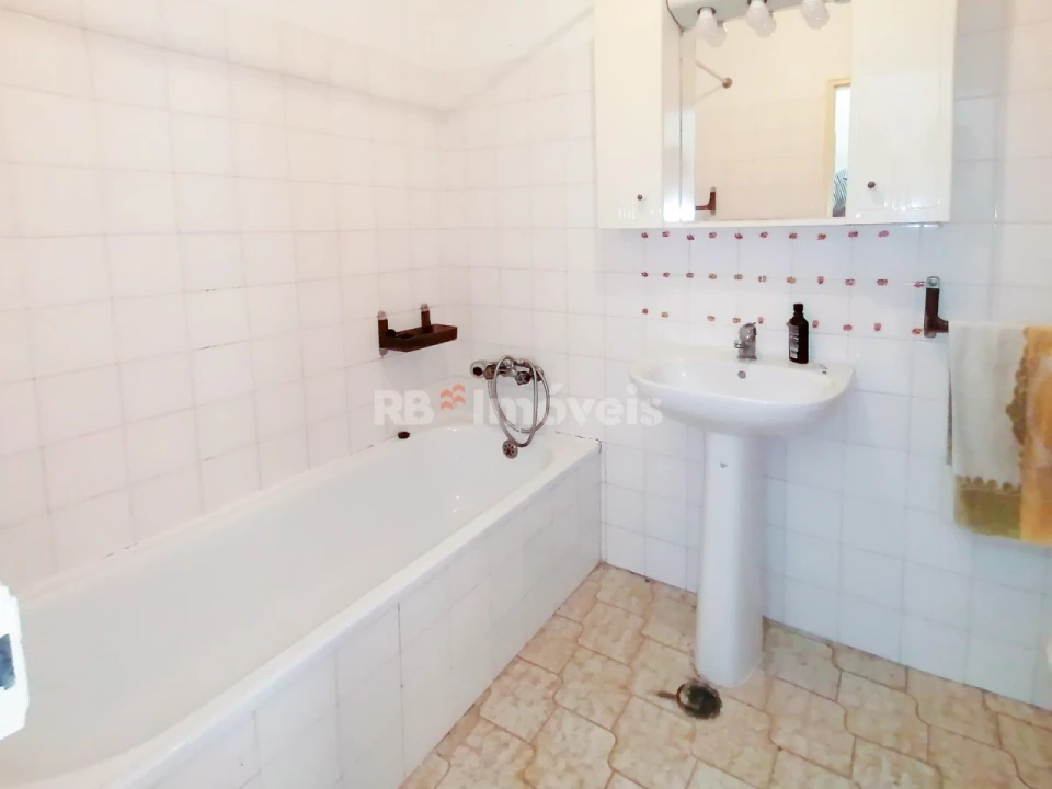 Moradia T2 para Venda em São João Baptista e Santa Maria dos Olivais Foto 13