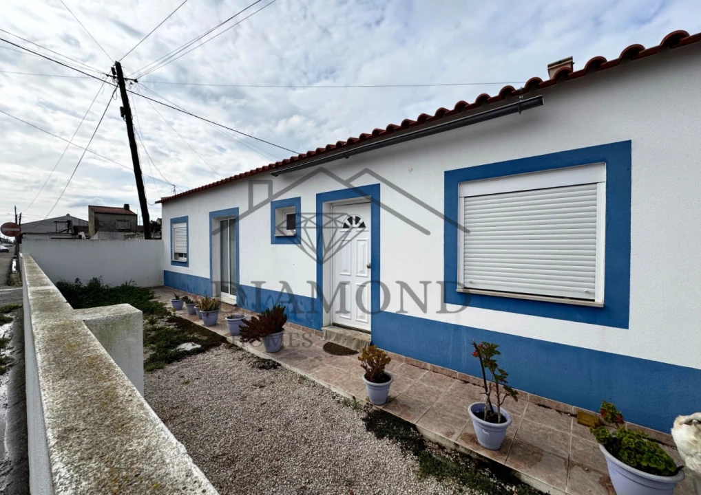 Moradia T2 para Venda em Benfica do Ribatejo Foto 3