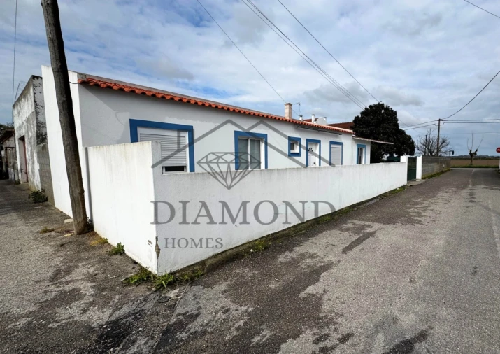 Moradia T2 para Venda em Benfica do Ribatejo