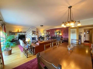Apartamento T4 para Venda em Mafamude e Vilar do Paraíso