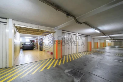 Apartamento T4 para Venda em Mafamude e Vilar do Paraíso