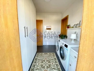 Apartamento T4 para Venda em Mafamude e Vilar do Paraíso