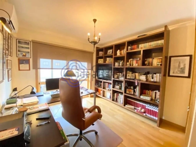 Apartamento T4 para Venda em Mafamude e Vilar do Paraíso Foto 37