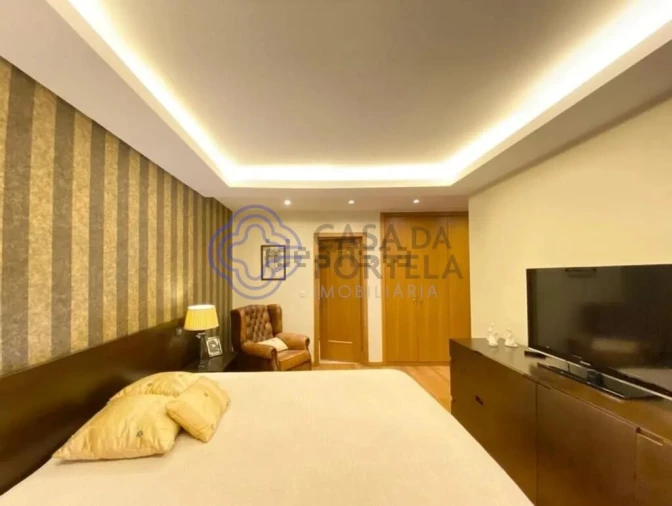 Apartamento T4 para Venda em Mafamude e Vilar do Paraíso Foto 28