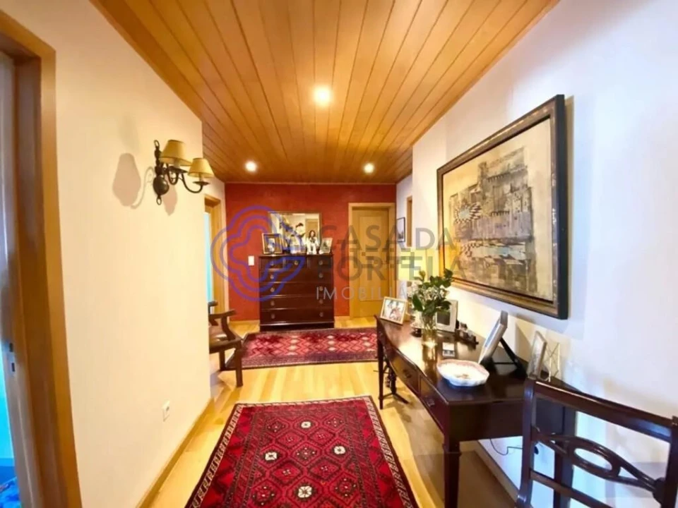 Apartamento T4 para Venda em Mafamude e Vilar do Paraíso Foto 1