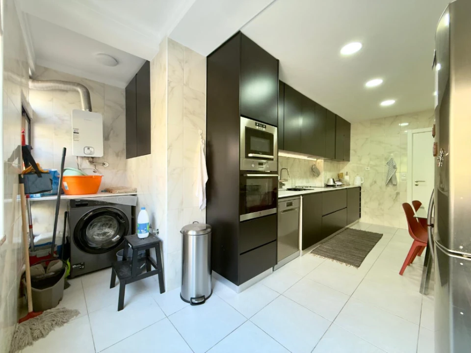 Apartamento T3 para Venda em Santo Antonio dos Olivais Foto 4