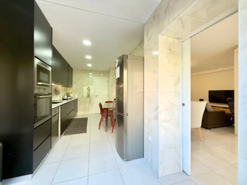 Apartamento T3 para Venda em Santo Antonio dos Olivais Foto 5