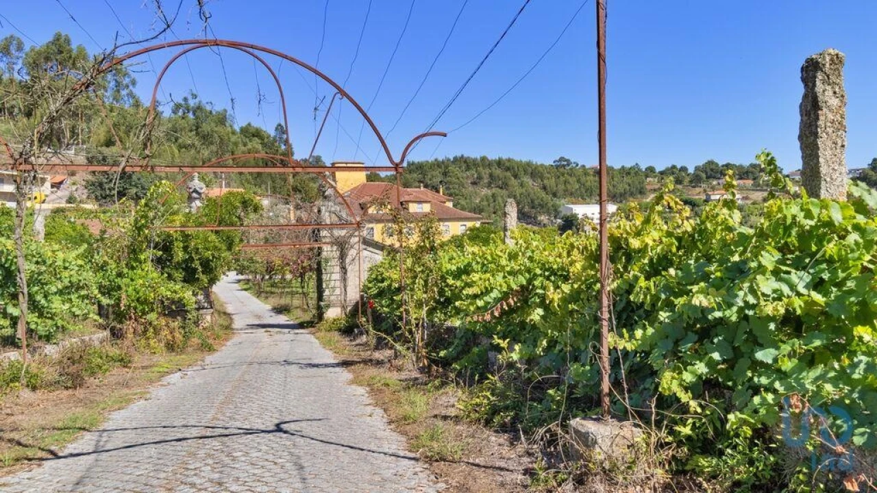 Moradia T20 para Venda em Constance Foto 8