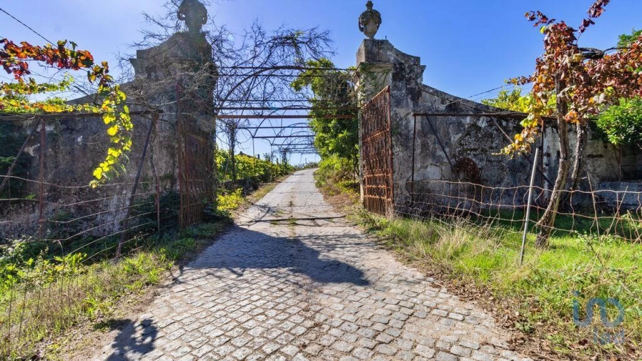 Moradia T20 para Venda em Constance Foto 9