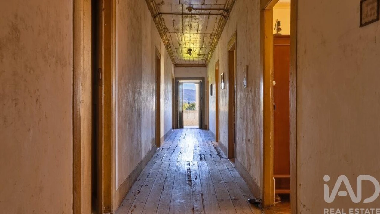 Moradia T20 para Venda em Constance Foto 24