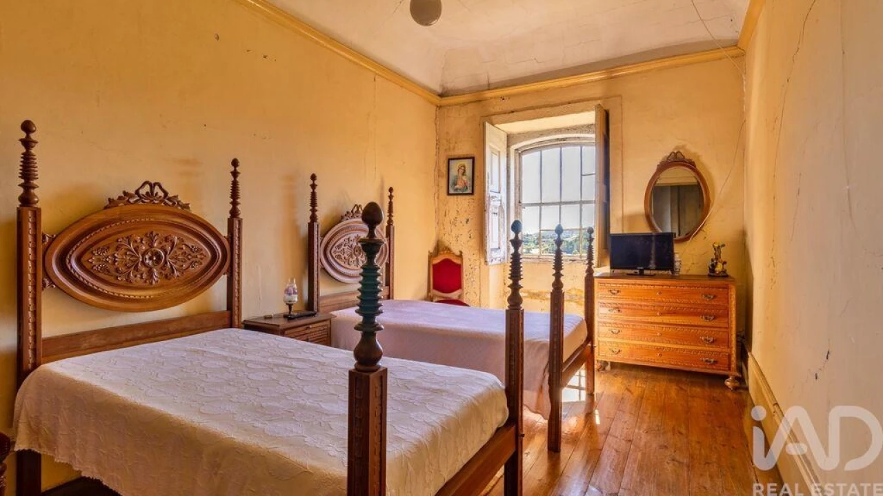 Moradia T20 para Venda em Constance Foto 19