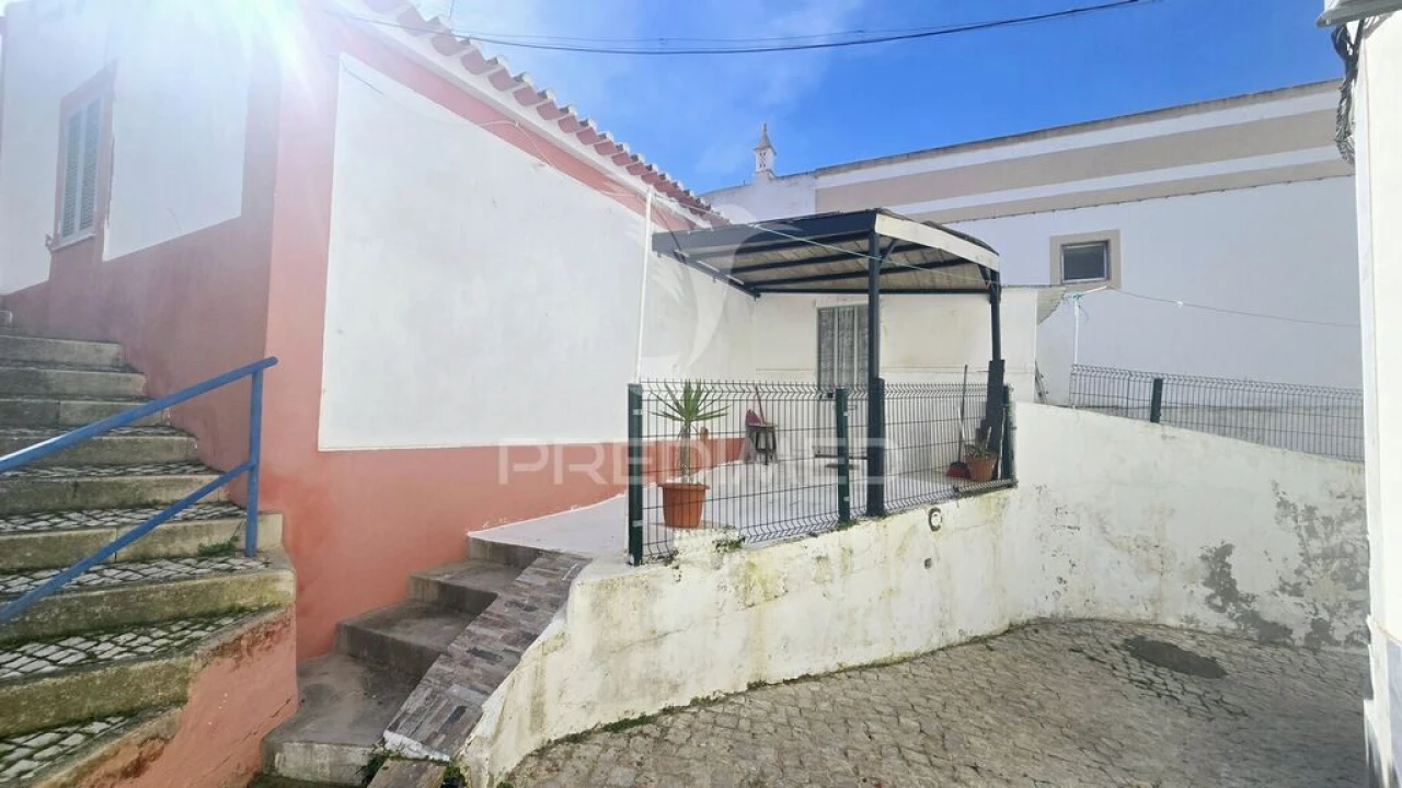 Moradia T2 para Venda em Ferragudo Foto 3