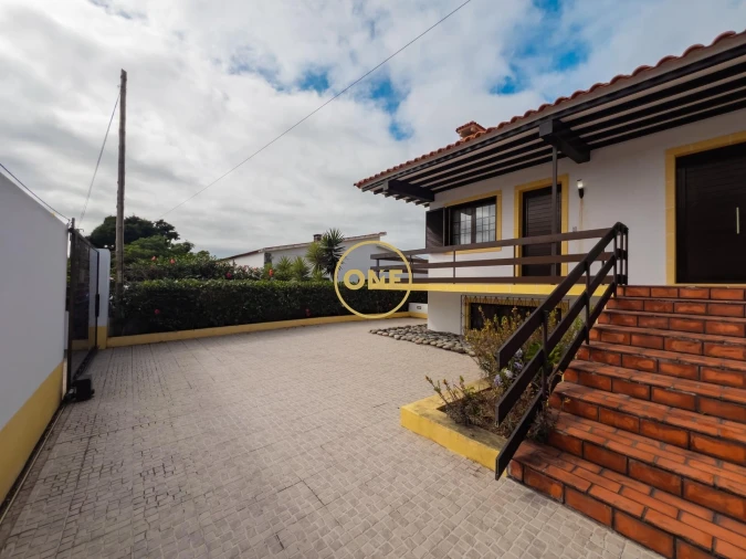 Moradia T6 para Venda em Rosto do Cão (Livramento) Foto 24