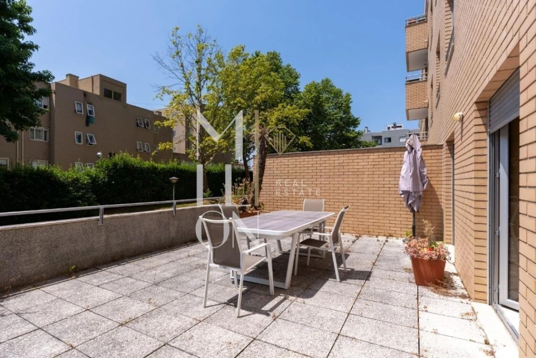 Apartamento T2 para Venda em Pedrouços Foto 7
