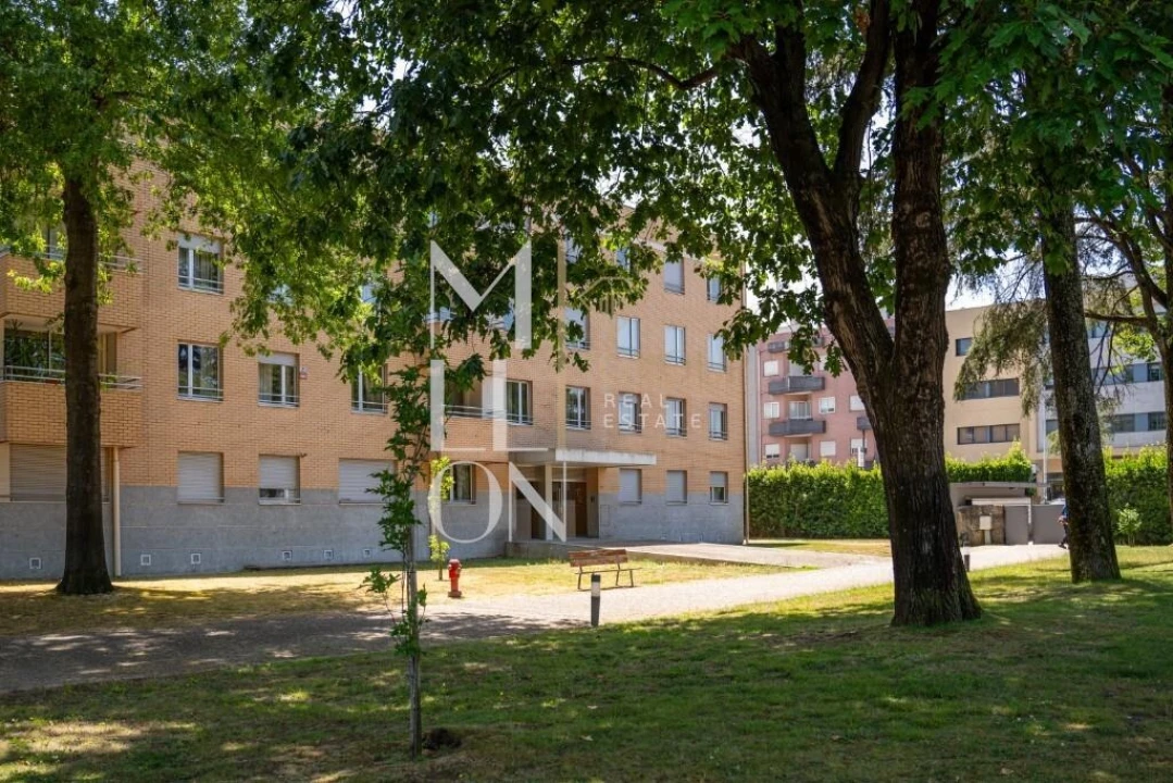 Apartamento T2 para Venda em Pedrouços Foto 2