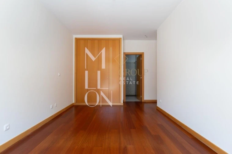 Apartamento T2 para Venda em Pedrouços Foto 15