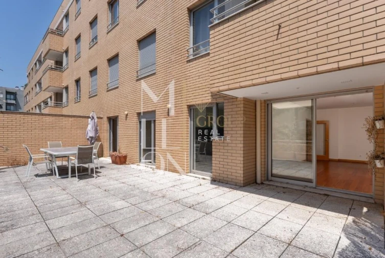 Apartamento T2 para Venda em Pedrouços Foto 6