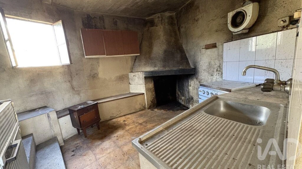 Moradia T3 para Venda em Campelo Foto 21