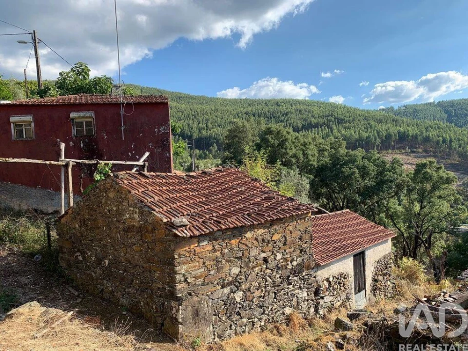 Moradia T3 para Venda em Campelo Foto 3