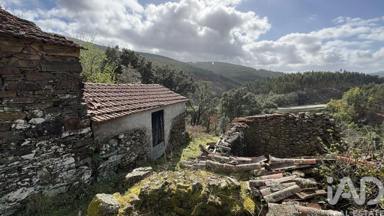 Moradia T3 para Venda em Campelo Foto 5