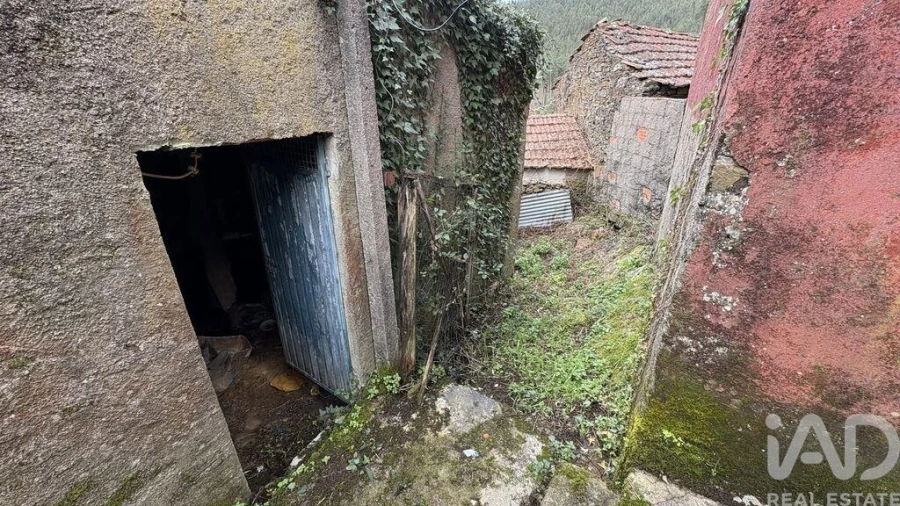 Moradia T3 para Venda em Campelo Foto 25