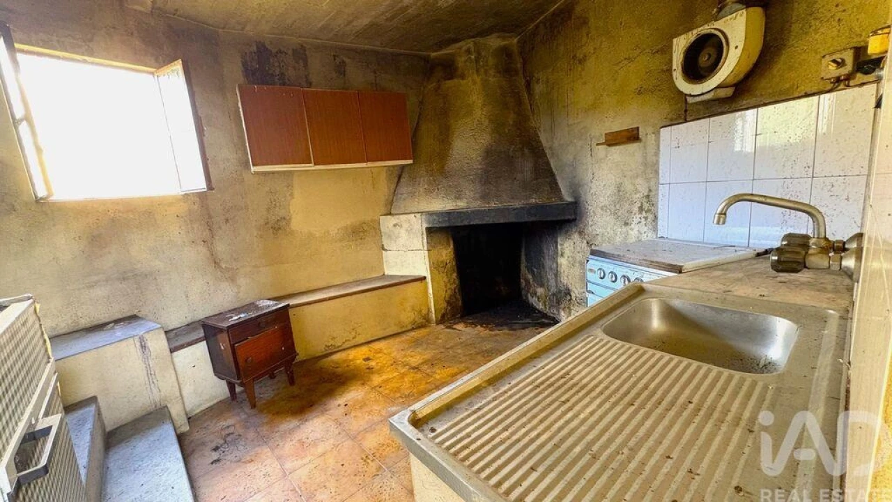 Moradia T3 para Venda em Campelo Foto 2