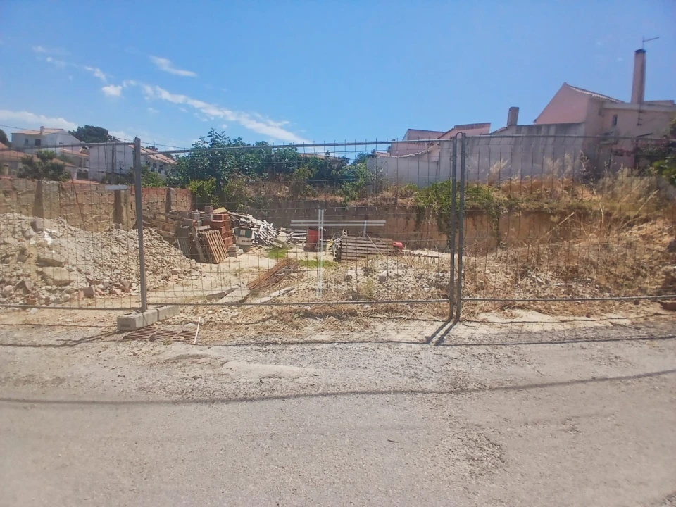 Moradia T4 para Venda em Charneca de Caparica e Sobreda Foto 4