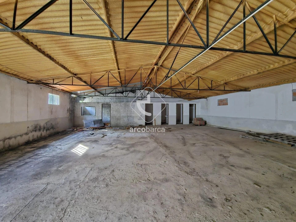 Armazém para Arrendamento em Anais Foto 1
