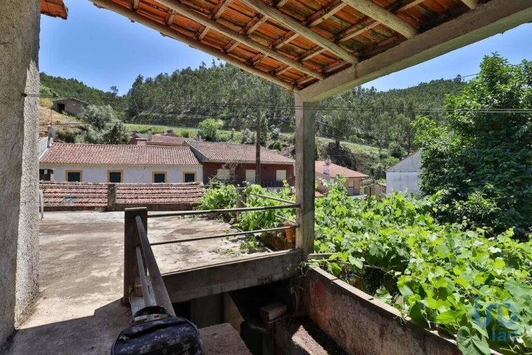 Moradia T3 para Venda em Poiares (Santo Andre) Foto 7