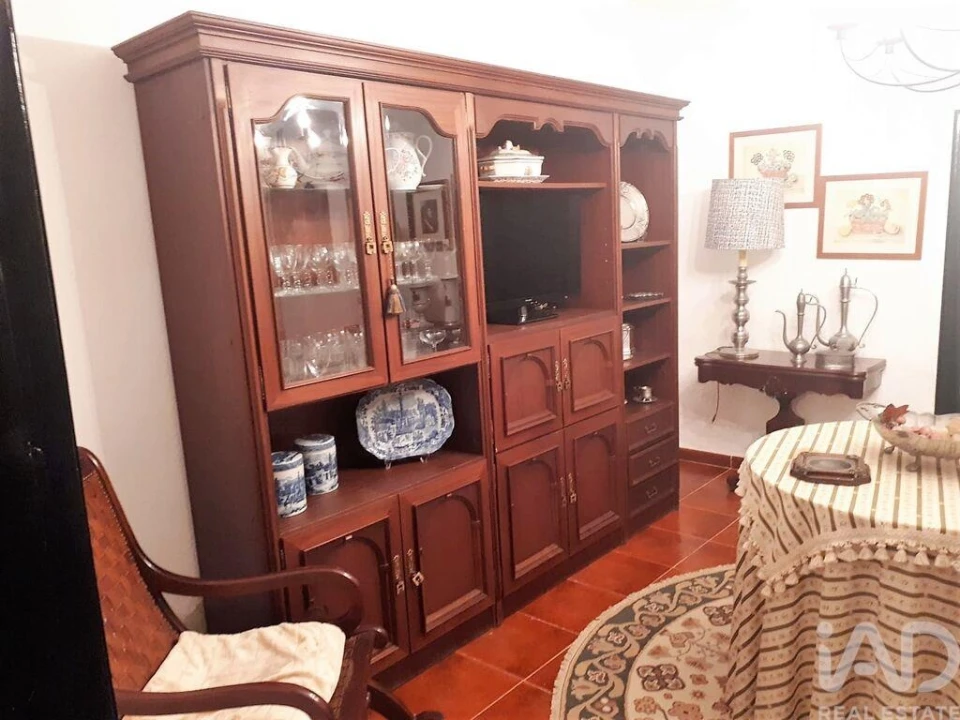 Moradia T4 para Venda em Mourão Foto 18