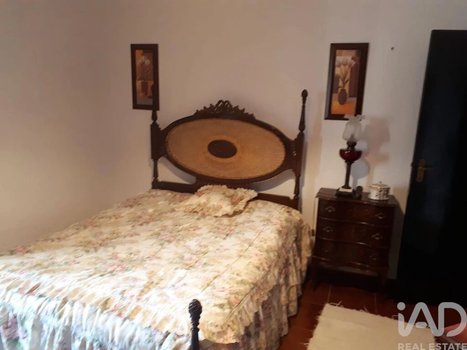 Moradia T4 para Venda em Mourão Foto 22