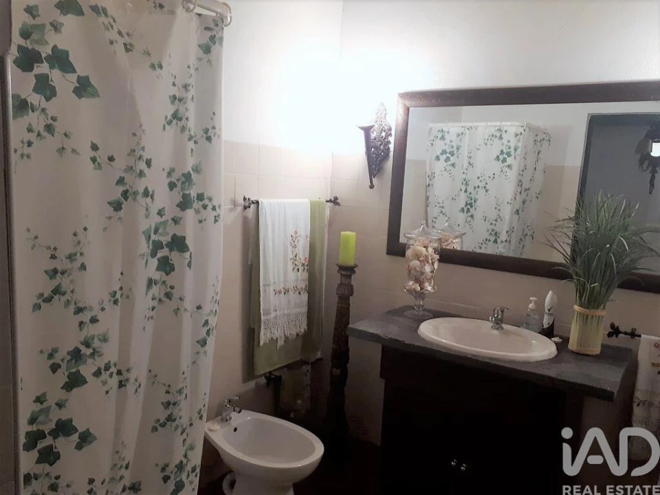 Moradia T4 para Venda em Mourão Foto 21