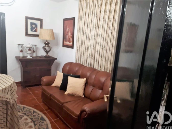 Moradia T4 para Venda em Mourão Foto 17