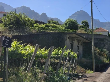 Terreno para Venda em São Vicente