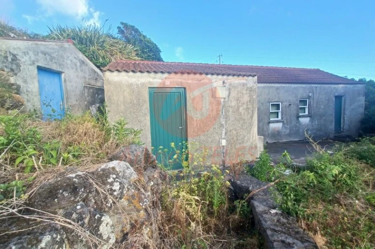 Moradia T2 para Venda em Manadas (Santa Barbara) Foto 1