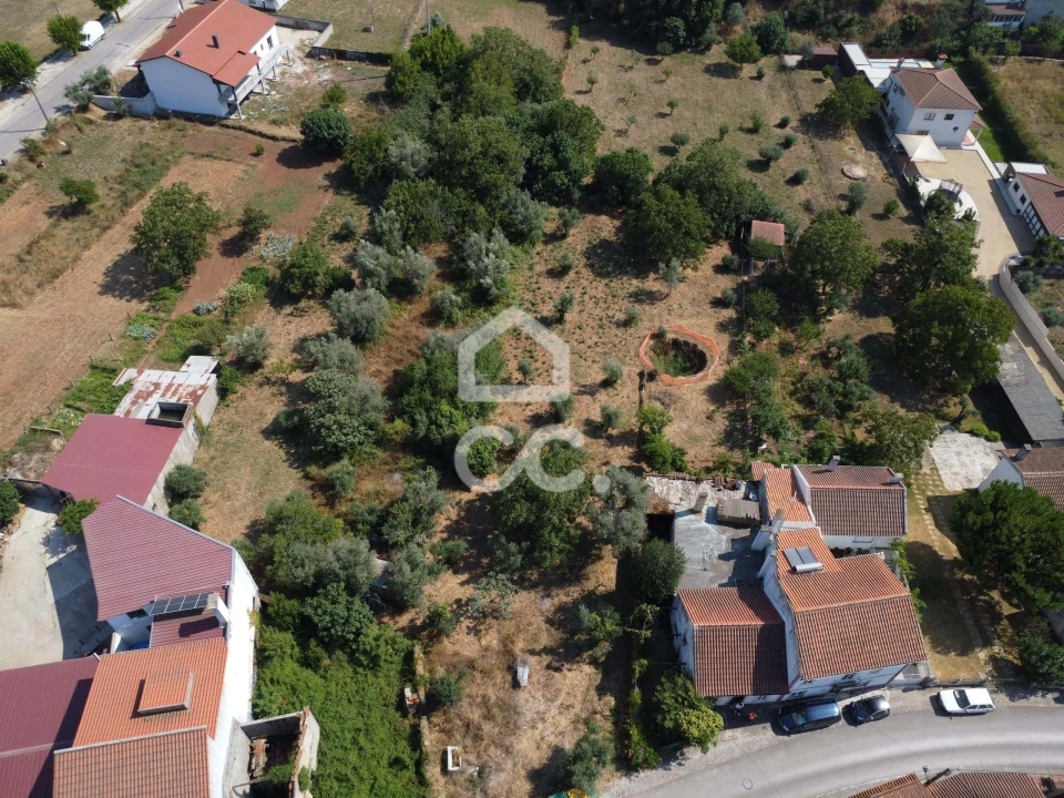 Moradia T4 para Venda em Avelar Foto 14