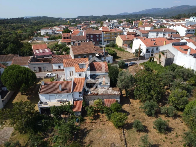 Moradia T4 para Venda em Avelar Foto 19