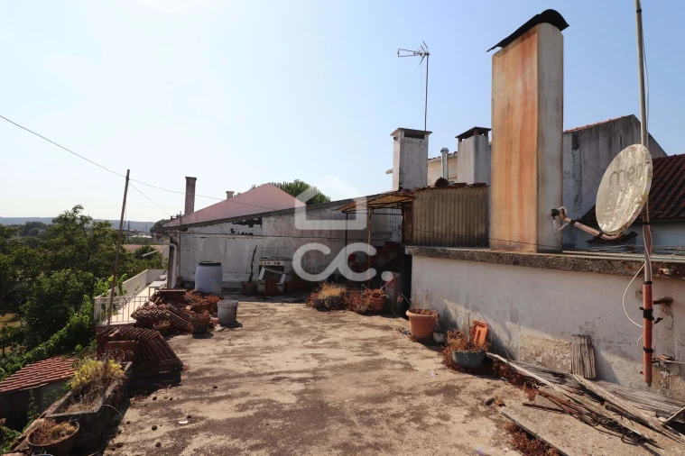 Moradia T4 para Venda em Avelar Foto 11