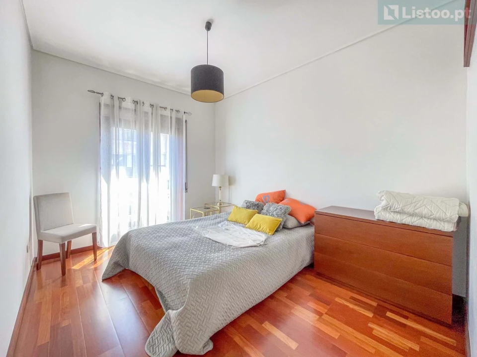 Apartamento T5 para Venda em Paranhos Foto 35