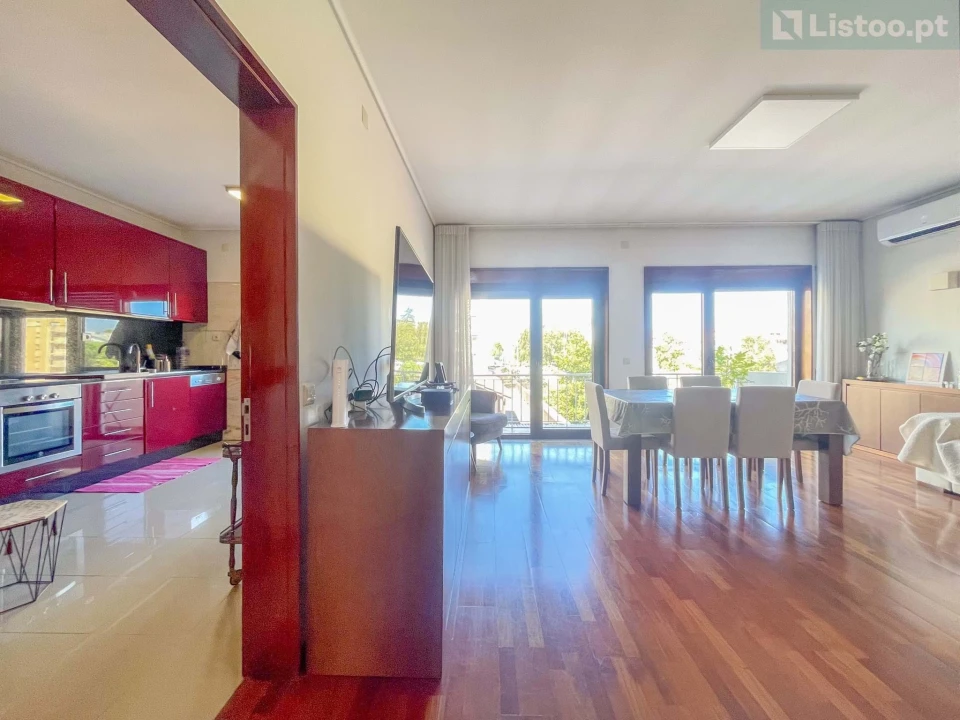 Apartamento T5 para Venda em Paranhos Foto 1