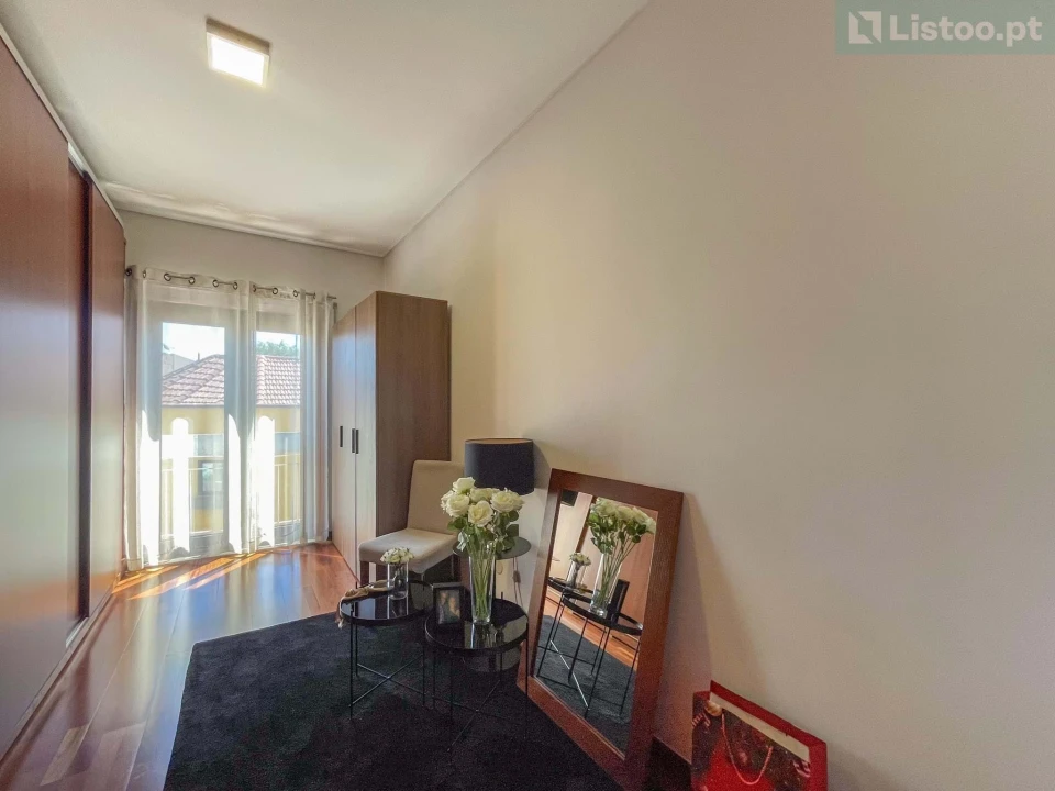 Apartamento T5 para Venda em Paranhos Foto 32