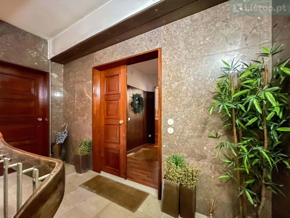 Apartamento T5 para Venda em Paranhos Foto 40