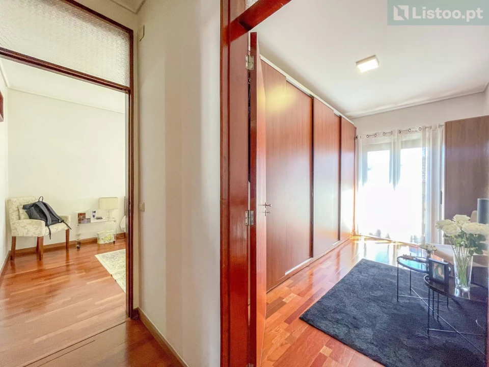 Apartamento T5 para Venda em Paranhos Foto 25