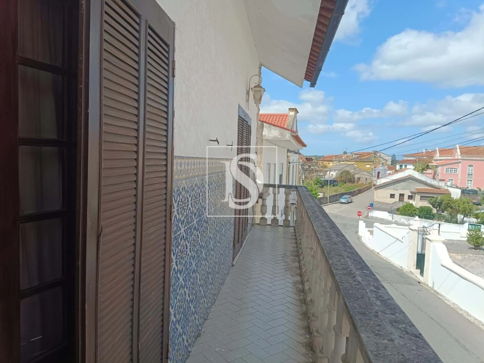 Moradia T5 para Venda em Granja do Ulmeiro Foto 24