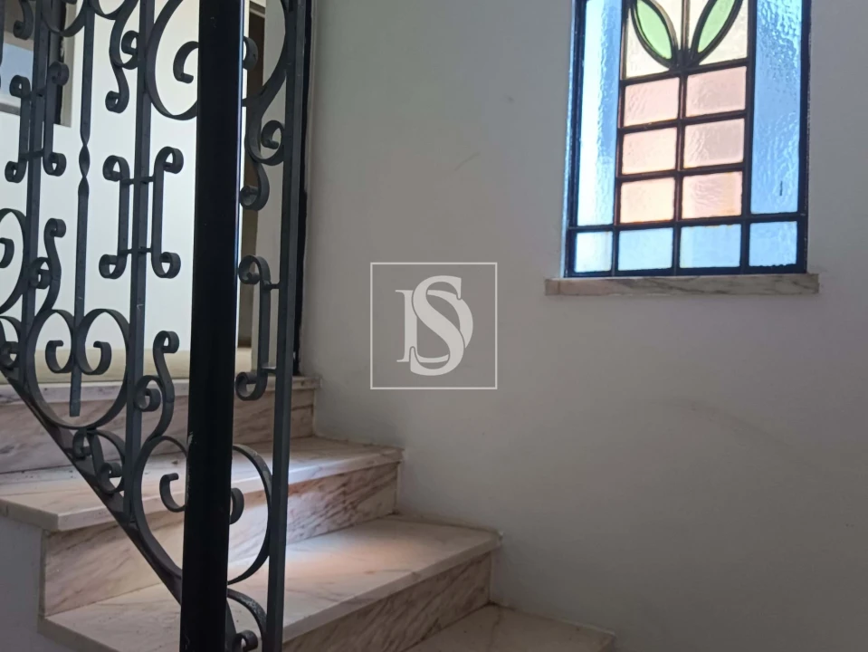 Moradia T5 para Venda em Granja do Ulmeiro Foto 10